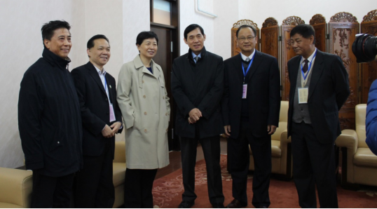 高教授与肖仲凯副主任,顾国新副主任,王霞主任,薛亮总经济师,张祥茂