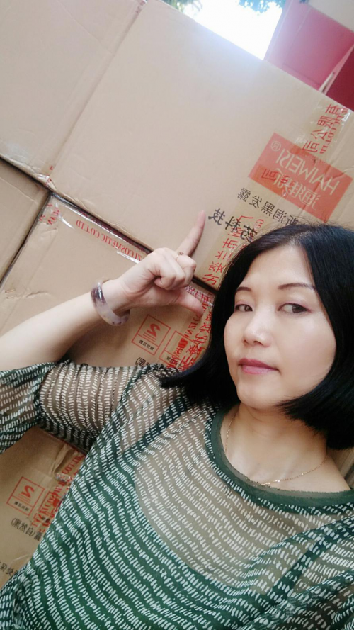 张雪芹月入两千的实体店老板娘到月入七万微商一姐的逆袭