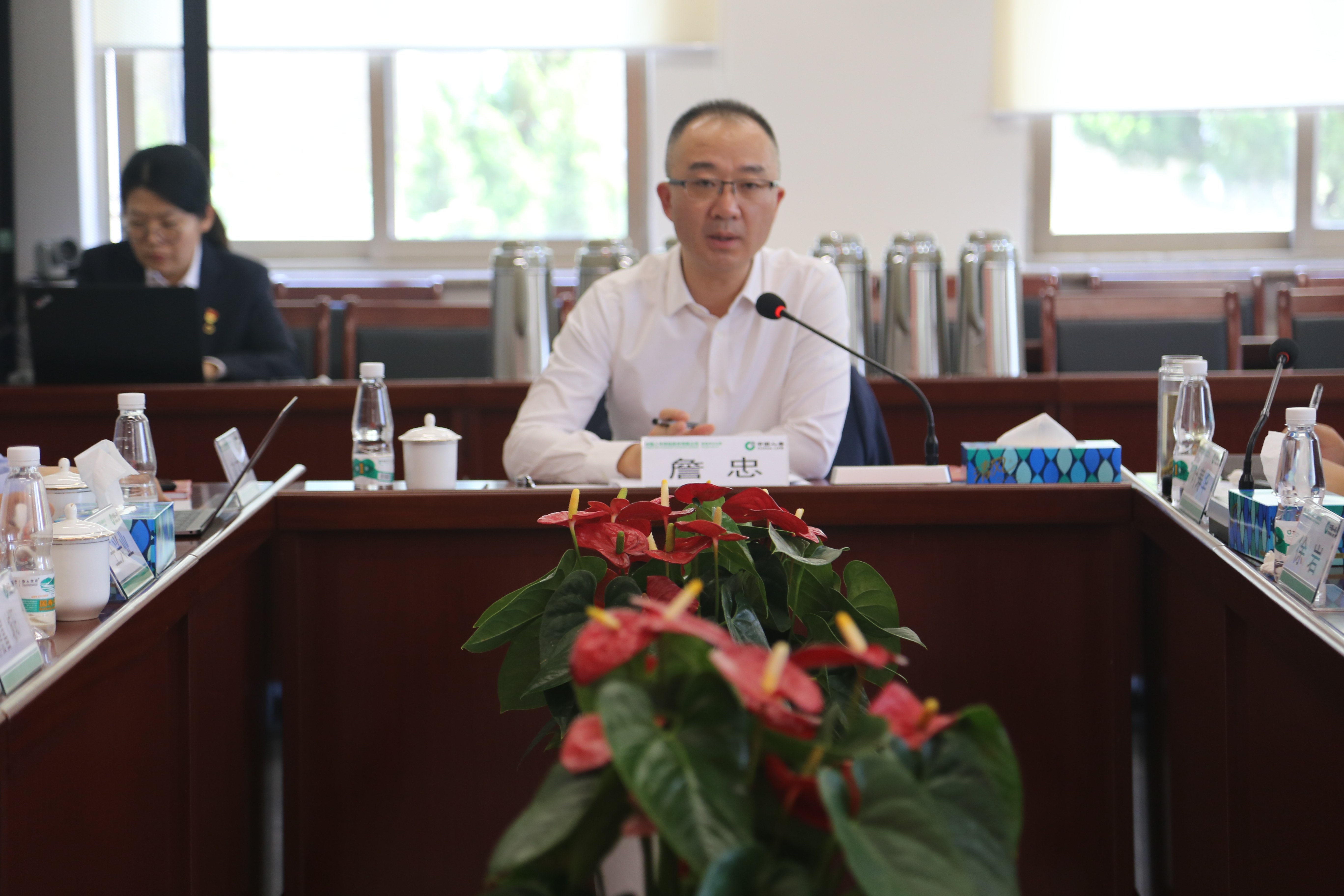 总公司詹忠副总裁一行莅临青岛市分公司调研指导工作