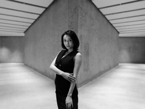 拍照怎么拍黑色 00e04c497dc81a725aeb25.jpg